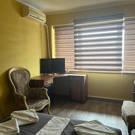 Hotel VIR Velika Plana Buitenkant foto