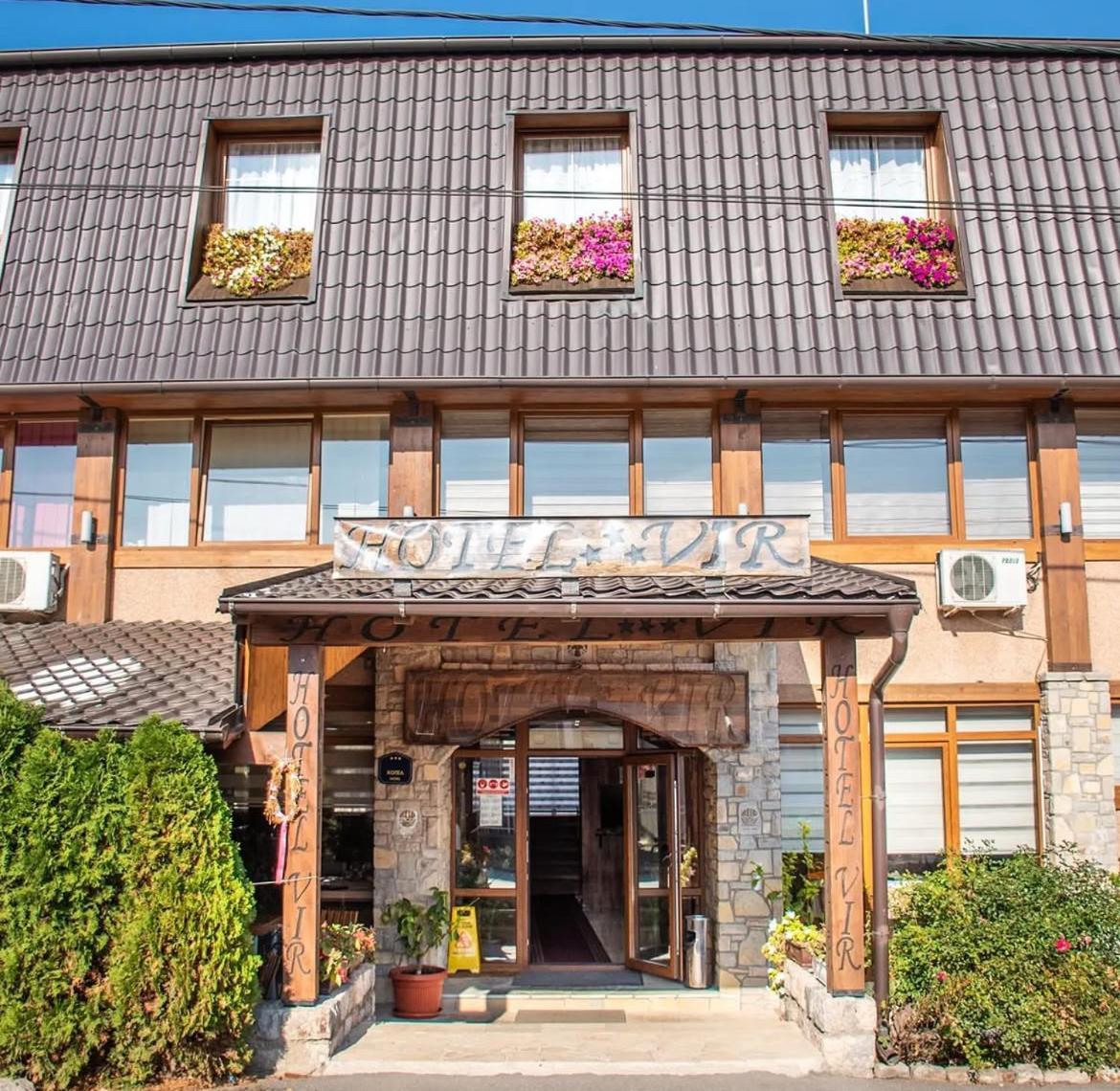 Hotel VIR Velika Plana Buitenkant foto