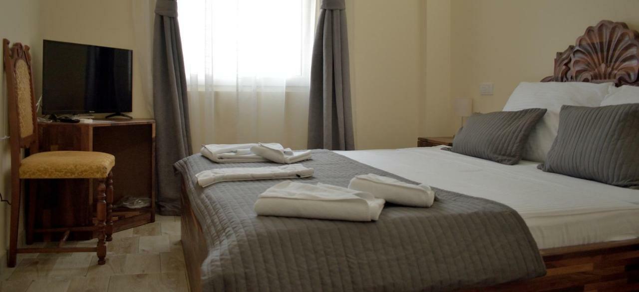 Hotel VIR Velika Plana Buitenkant foto