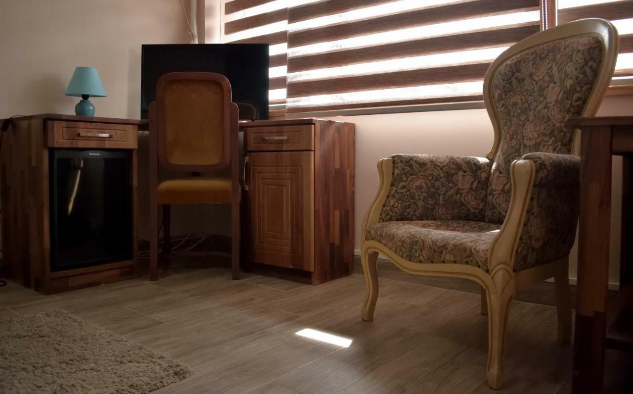 Hotel VIR Velika Plana Buitenkant foto